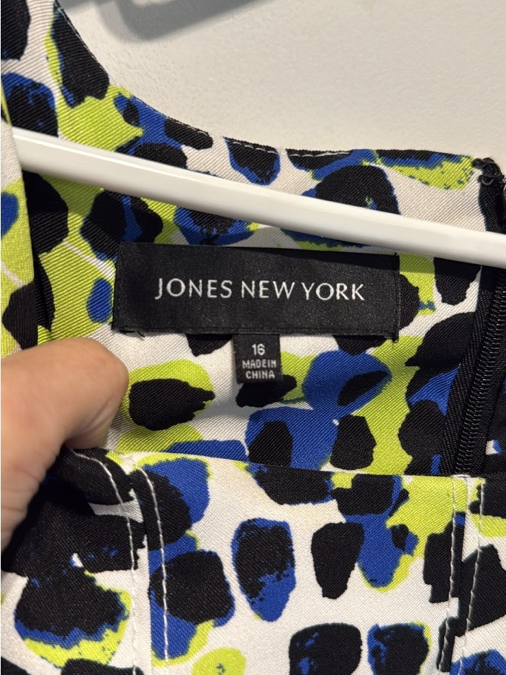 Jones New York Sleeveless Printed Midi Dress in Black, Blue & Lime - Picture 3 of 3